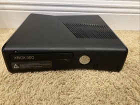 Xbox 360 S Console 4GB + Guitar Hero bundle + Guitar + Games. Tested!!