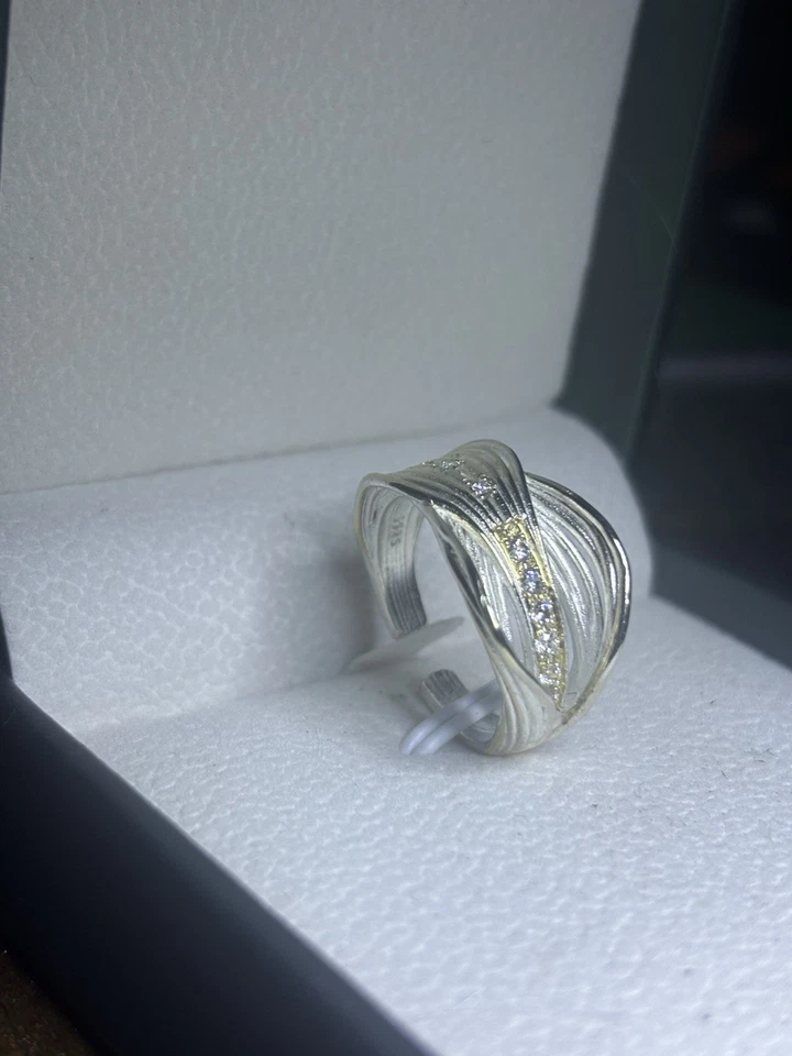 Anello artigianale placcato argento con 9 moissaniti incastonate a mano 💫 - Immagine 3 di 4