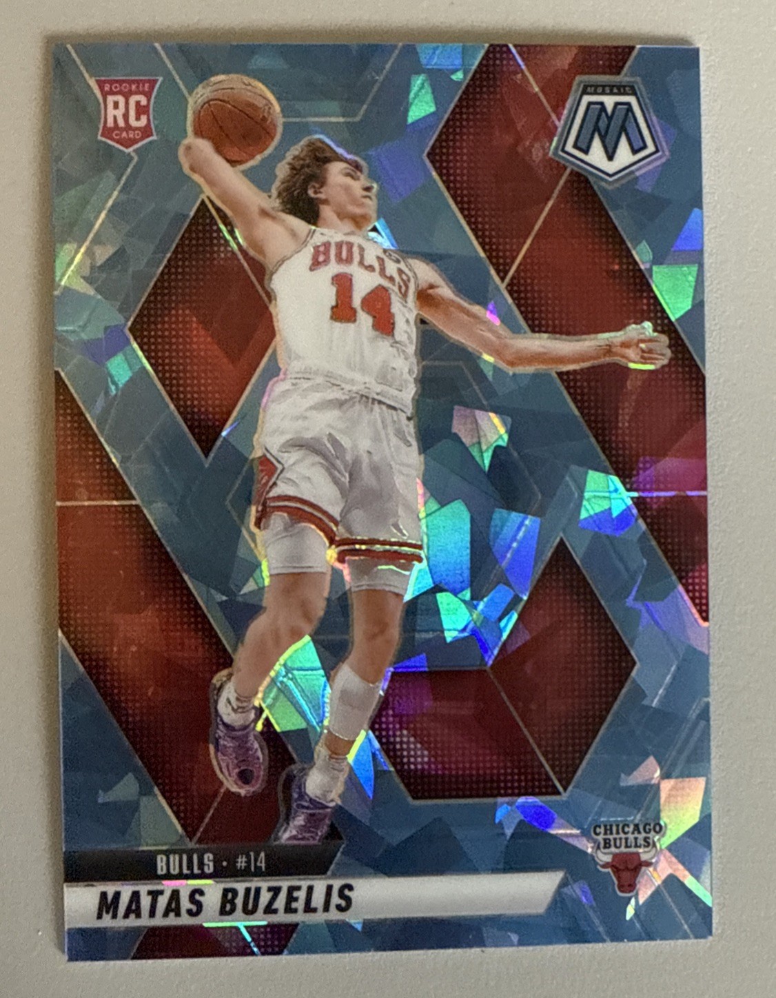 2024-25 Panini Mosaic - Rookies Matas Buzelis #223 Ice Mosaic Prizm /125 Bulls