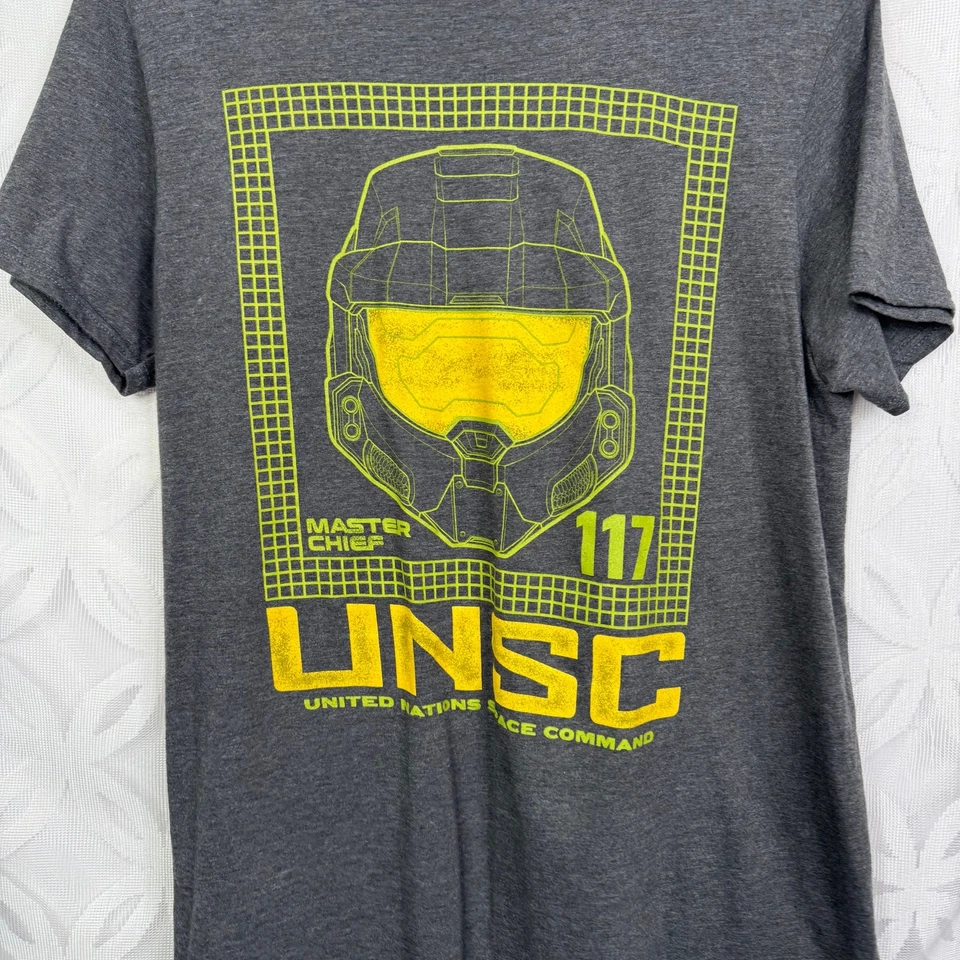 Camiseta para hombre Bioworld Halo Infinite UNSC 117 Master Chief talla M  Foto 3 de 4
