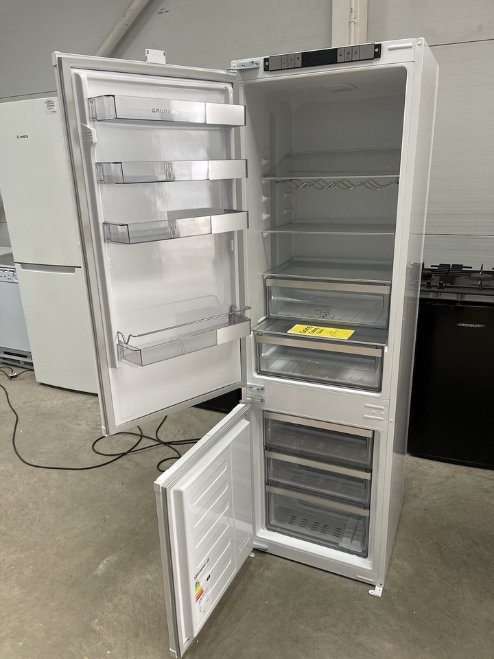 Grinding Integrated 70/30 Fridge Freezer K54275HEB. eBay