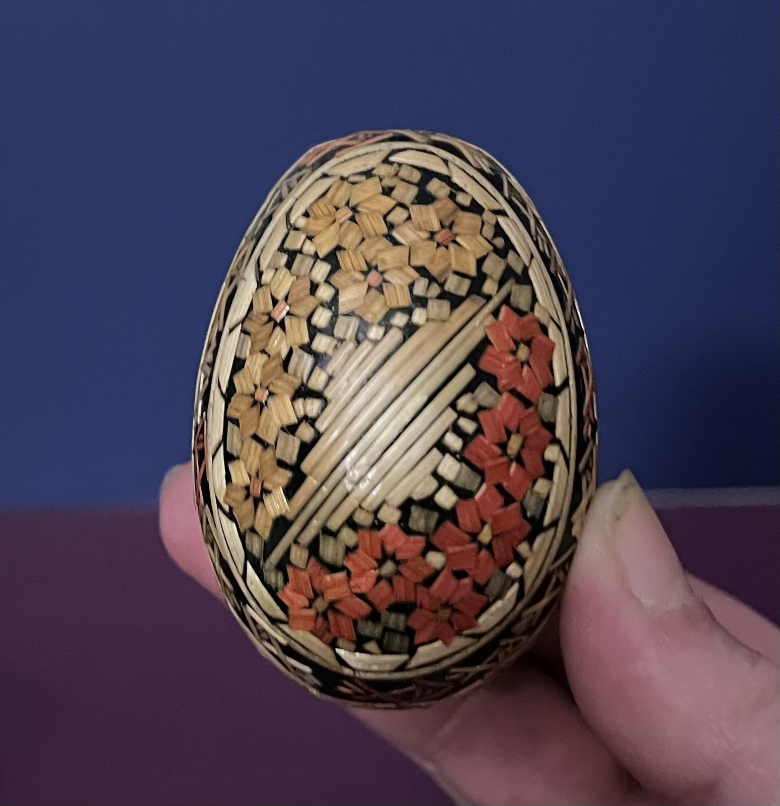 Straw Marquetry Folk Art Egg Czech 2 3/4”