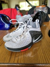 Nike Zoom Witness EP 860272-100 Youth right 6Y left 5.5Y