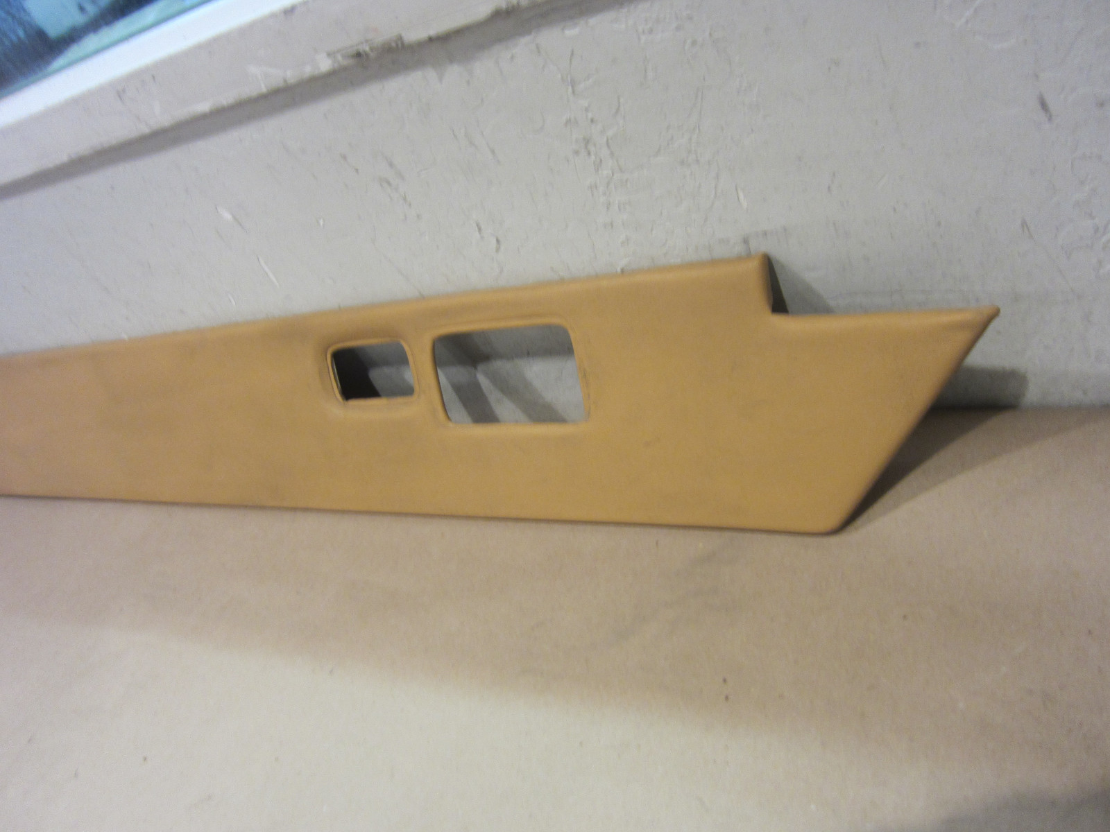 Ferrari Mondial t - LH Central Door Panel Trim - Beige - P/N 61926400