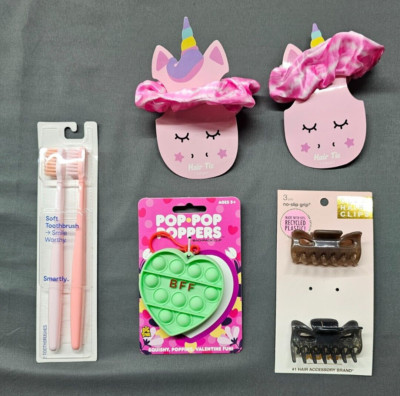 7 Pcs Girls Beauty pack with fun POP-POP POPPERS  for Children