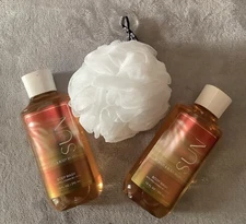 Bath & Body WORKS IN THE SUN (2) BODY WASH SET FREE LOOFAH