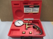 Snap-on Mt337a Fuel Injection Pressure Gauge Set With Case