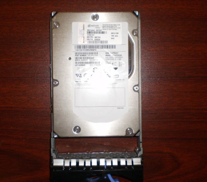 IBM 300GB,10k RPM, 3.5" SAS HDD,40K1041 - Image 4 of 4