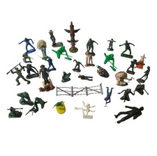 Lot 34 Piece Vintage Plastic  Metal Toy Figures Cowboys Indians Soldiers Smalls