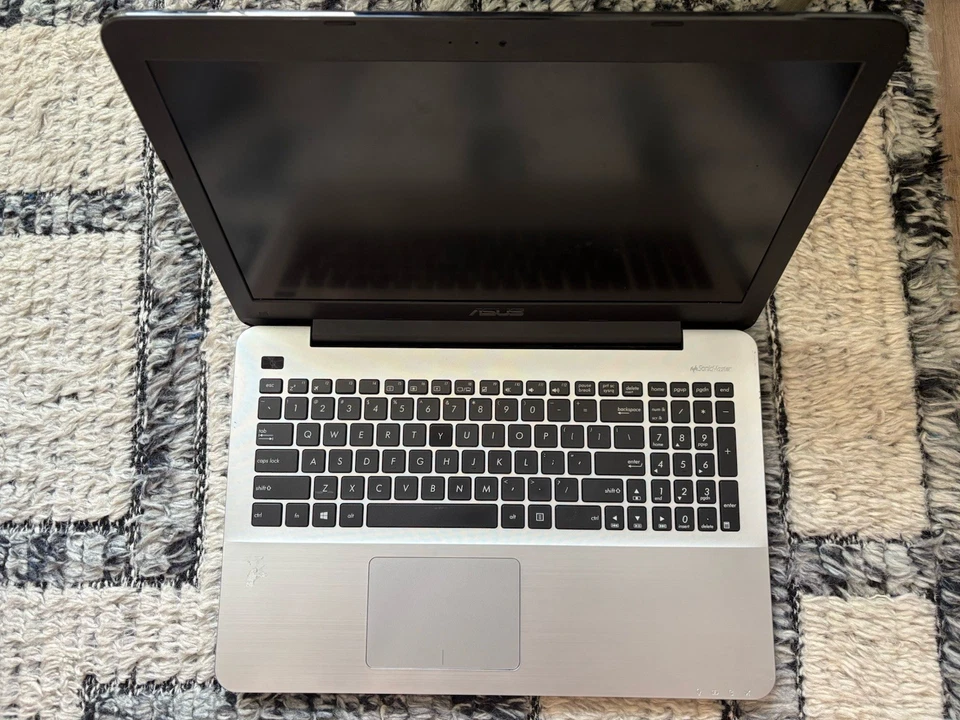 Portátil asus para piezas F555L Notebook PC. Sonicmaster Intel Core i5 5ta generación Foto 2 de 4