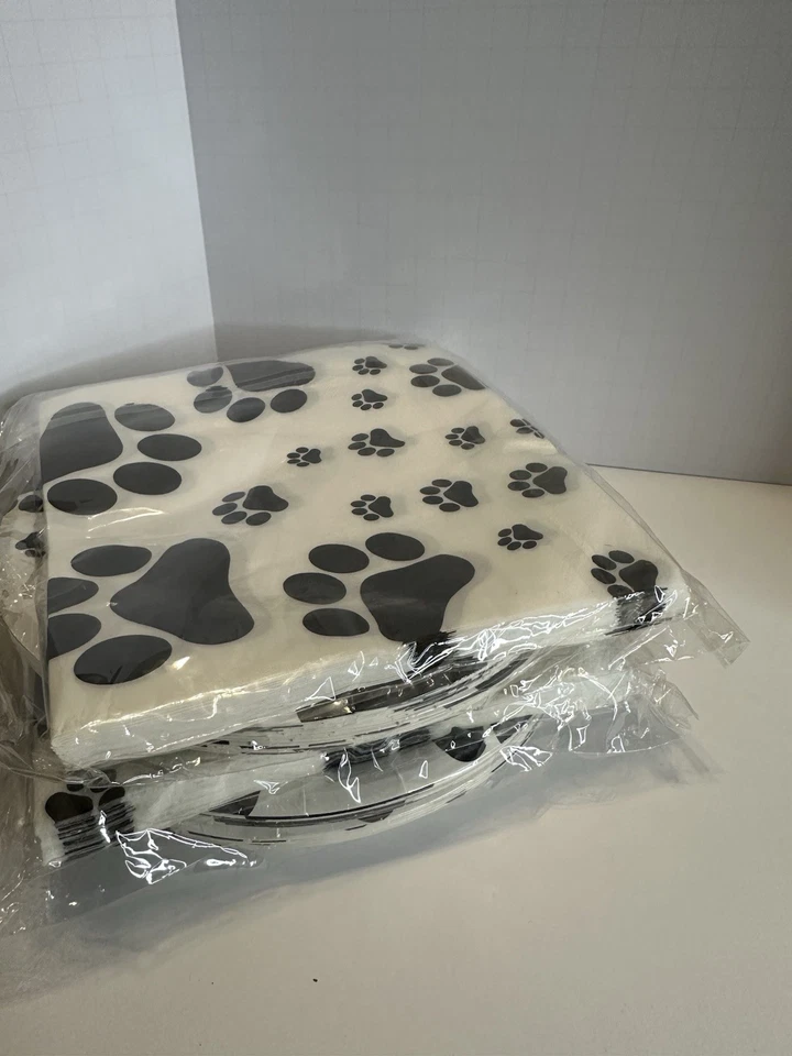 80 piezas de suministros para fiestas de cumpleaños con impresiones de patas de perro, 40 platos y 40 servilletas Foto 4 de 4