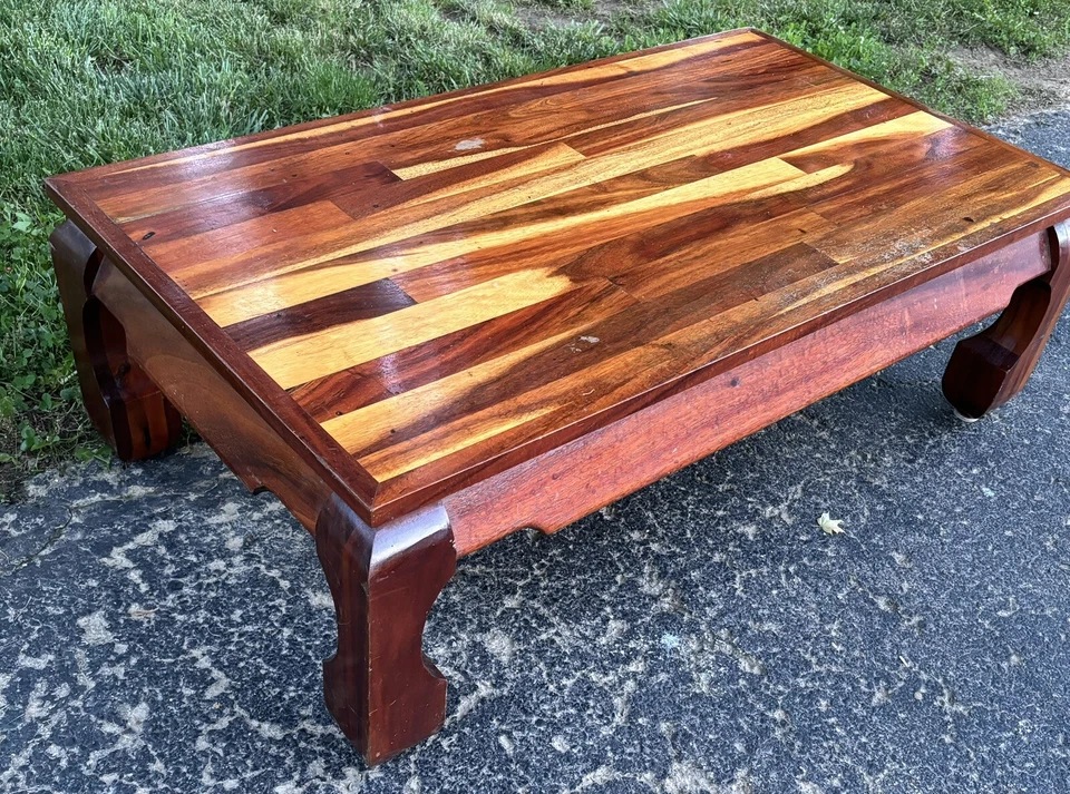 Mesa de centro china de mediados de siglo de madera dura de roble dinastía Ming Chinoiserie Chow Leg Foto 4 de 4