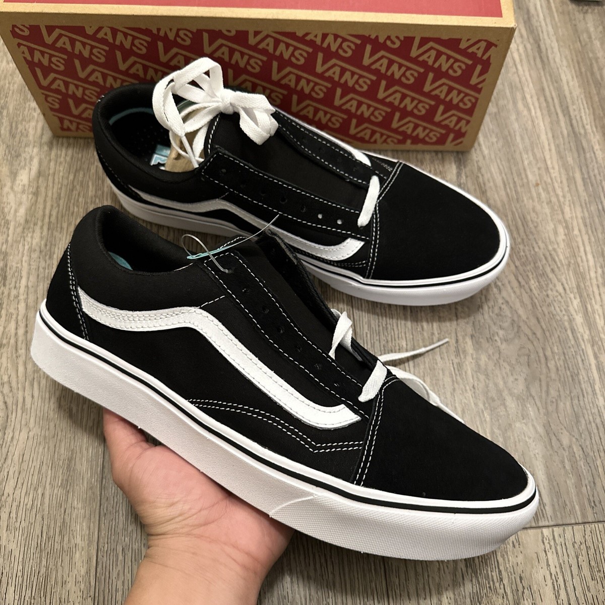 New Vans Men's Comfy Cush Old Skool Black w/ White Sidestipe
