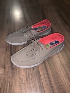 puma basket heart on feet