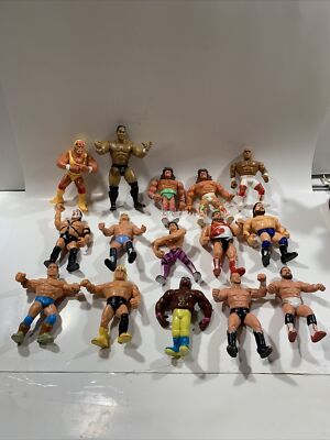 14 Catcheurs WWF WWE Hasbro Vintage gros lot vintage