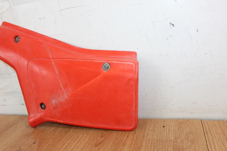 1983 年本田 XR500R 左侧保护套/面板 — 第 2/4 张图片