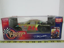 Winner's Circle 1997 Die Cast Stock Car Jeff Gordon #24 Chroma 1/24 Scale Toy