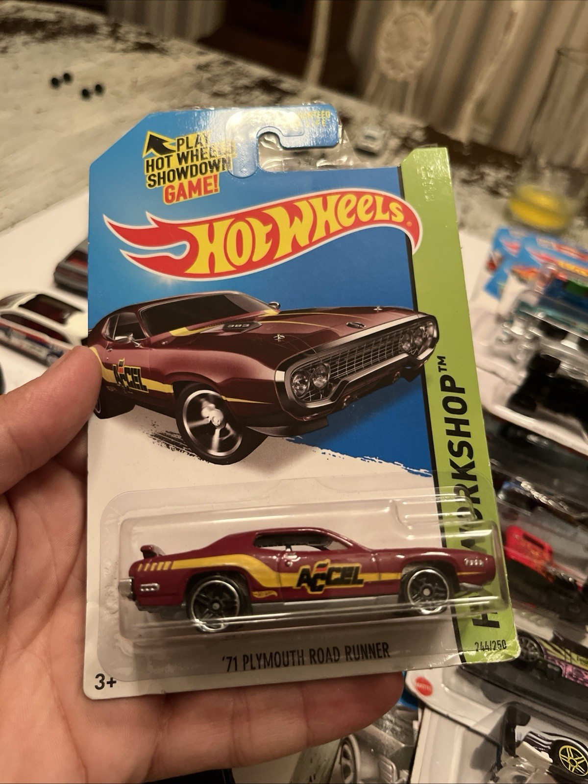 Hot Wheels~2014~'71 Plymouth Road Runner~HW Workshop~Red~244/250~NIP