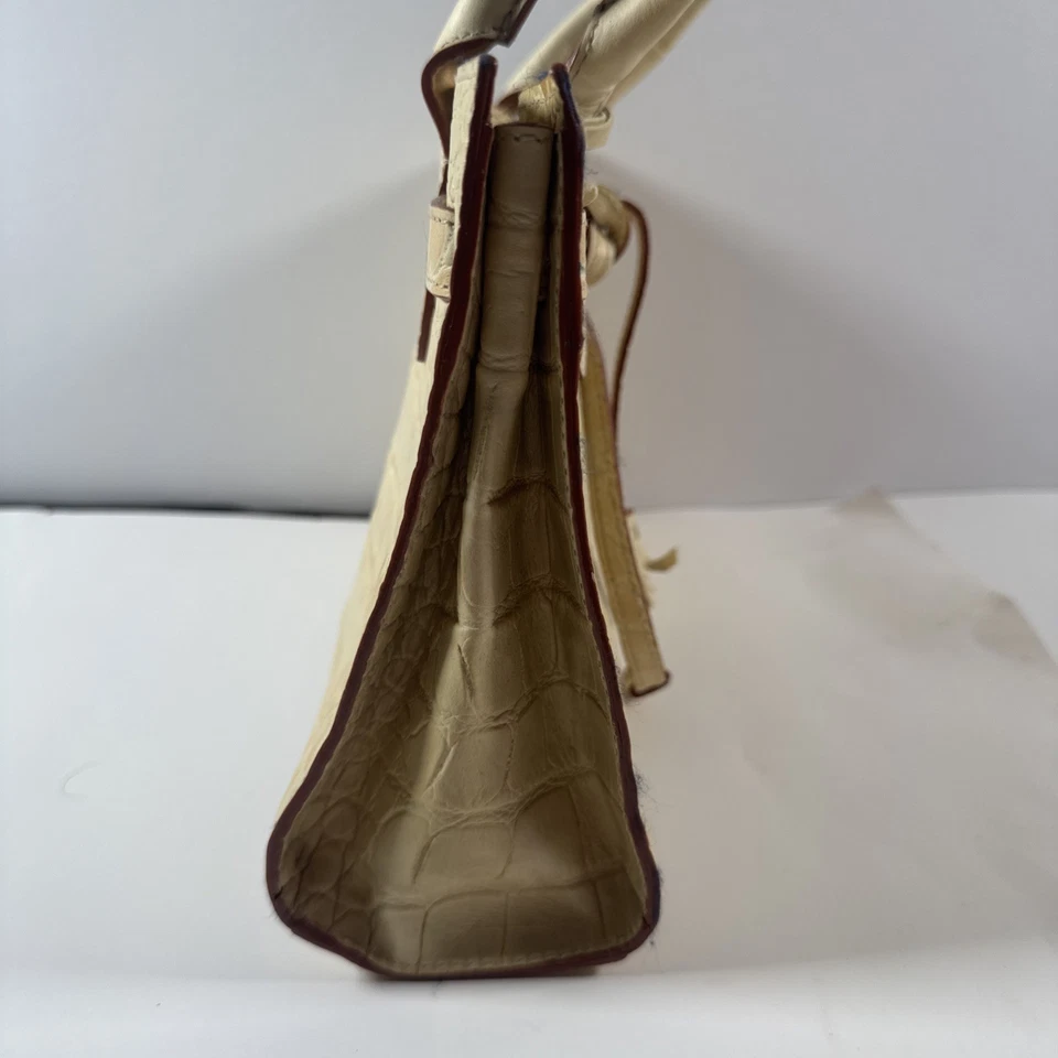 Cartera pequeña crema en relieve Dooney & Bourke Croc de colección Italia EX sin usar Foto 4 de 4