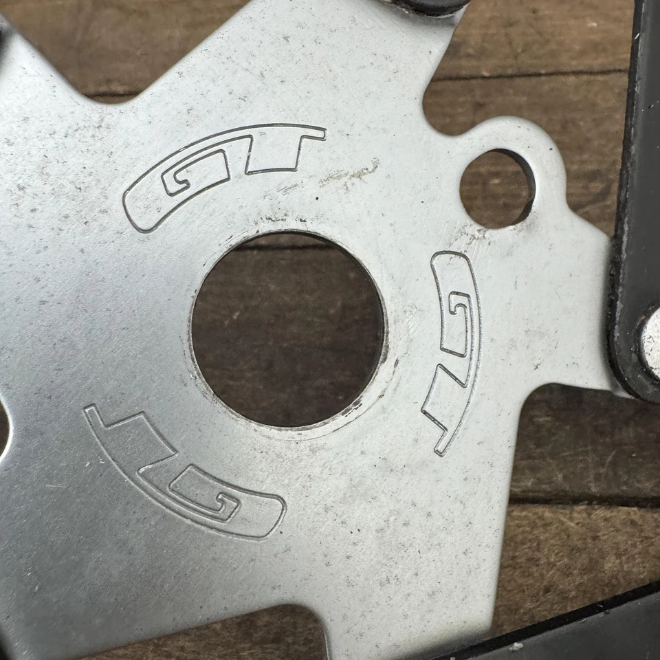 Corrente GT BMX roda dentada old school BMX 44T preta anos 90 5 parafusos vintage aranha - Imagem 2 de 4