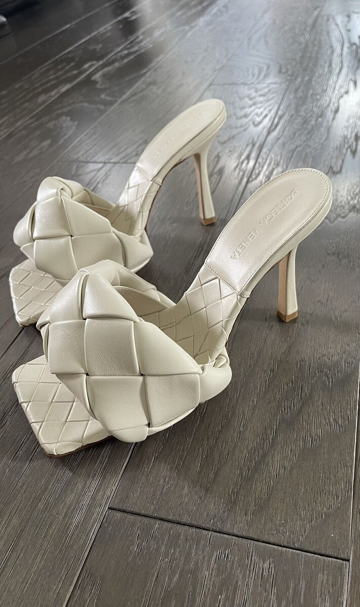 Bottega Veneta Lido Mule Heels, Wax Color in Size 37 In Bottega Veneta Lido Mule Heels, Wax Color in Size 37 In