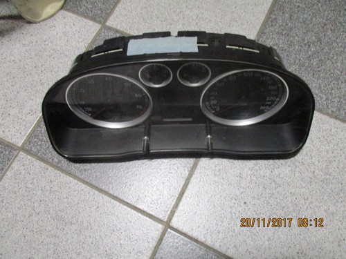 VW Passat 3BG Tacho Kombiinstrument 3B0920827 mit 286 Tkm