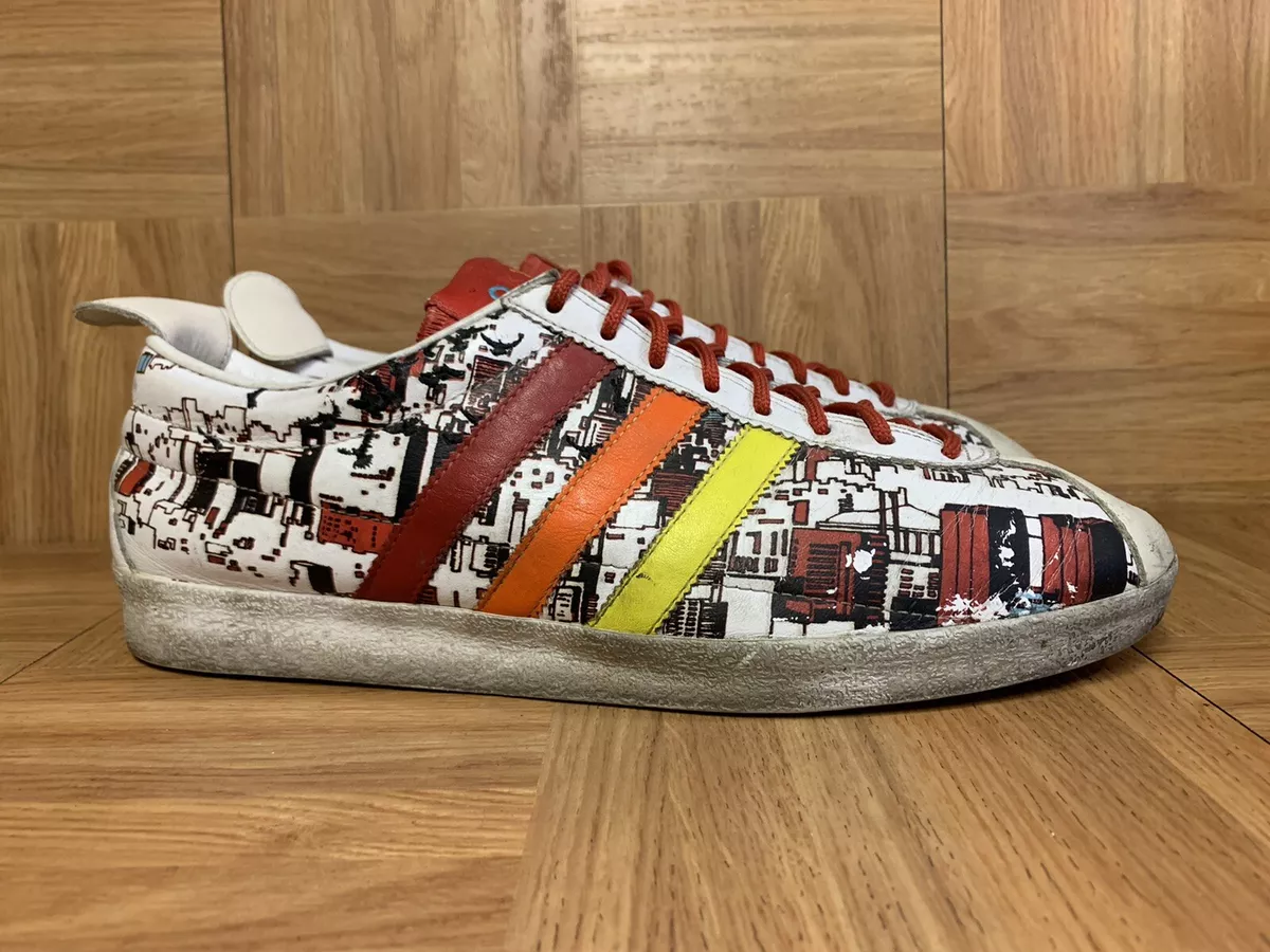 Vintage Adidas Gazelle Tokyo Skyline Retro Athletic Shoes White LE Sz 10 Men s