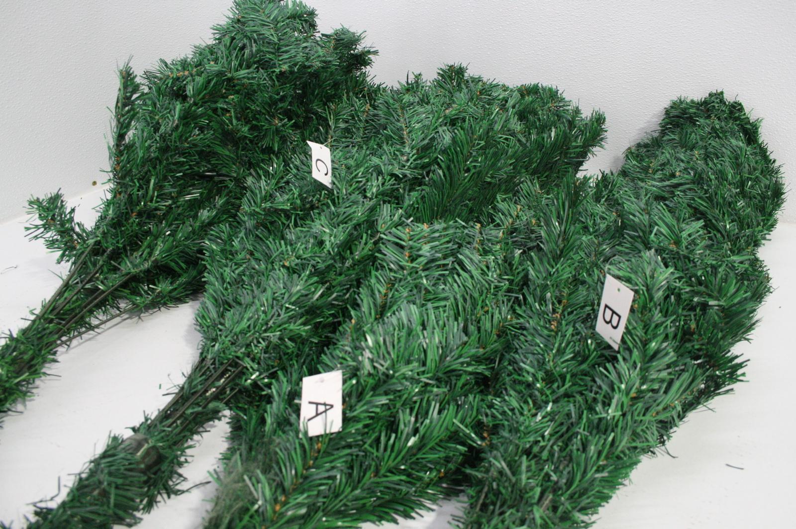 MOZSOY CMSTREE002 8 Foot Artificial Christmas Tree w Foldable Metal