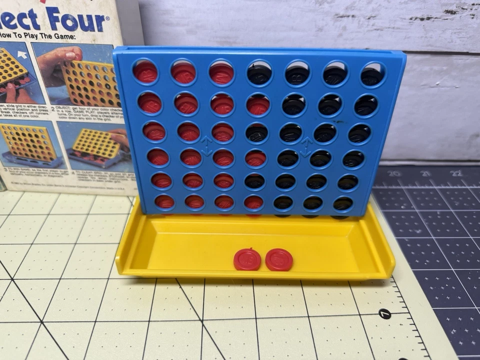 Vintage 1983 Milton Bradley Travel Connect Four Game Complete - Image 2 of 4