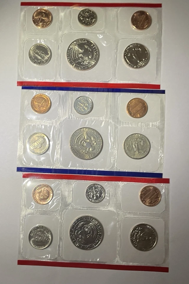 1987-P 1991-D 1992-D US Mint Uncirculated Coin Sets. Lot Of 3 Flat Packs. - Image 2 of 2