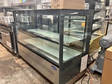 Atosa RDCS-60 59" Refrigerated Bakery Display Case