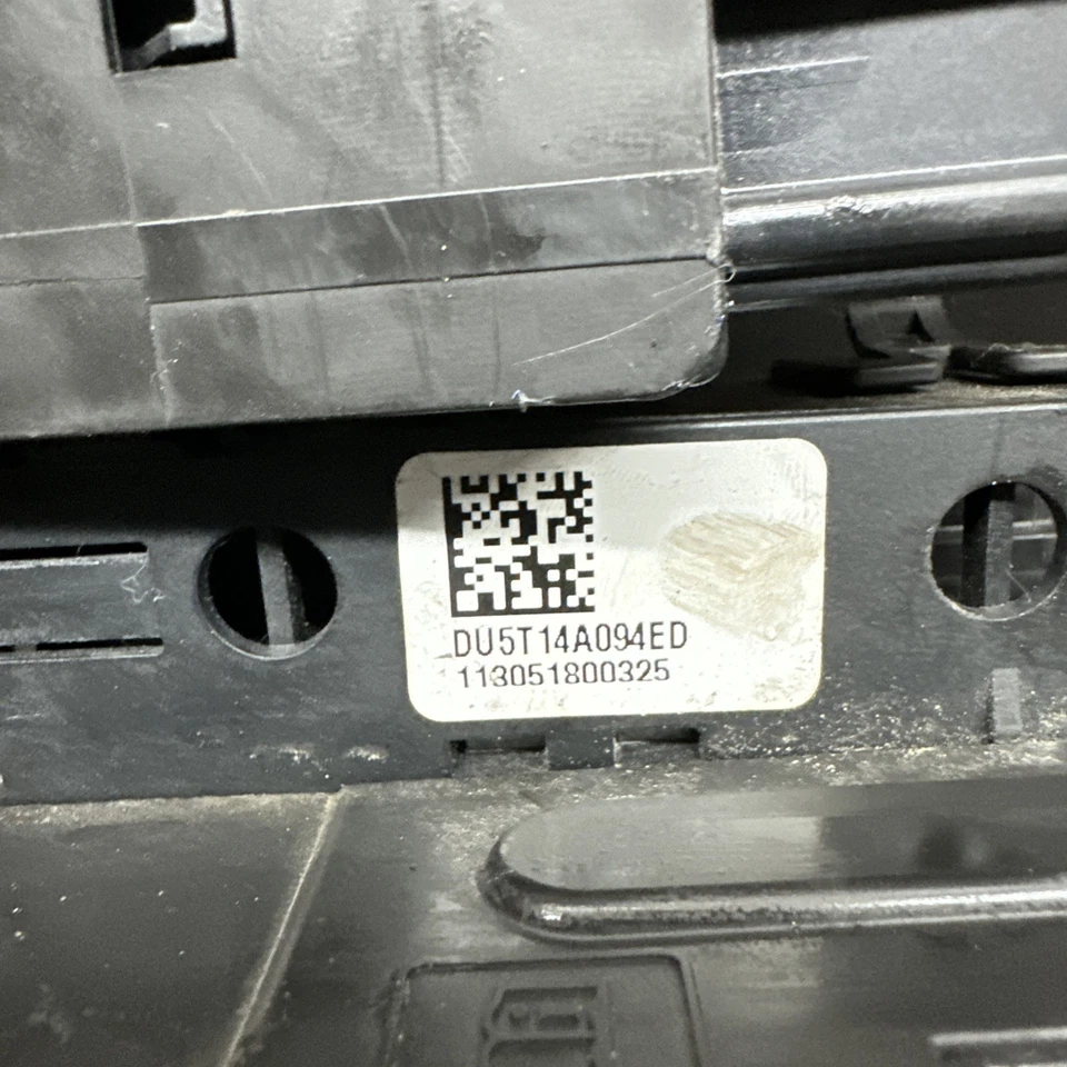 Ford Fusion 2013 caja de fusibles de batería Foto 4 de 4