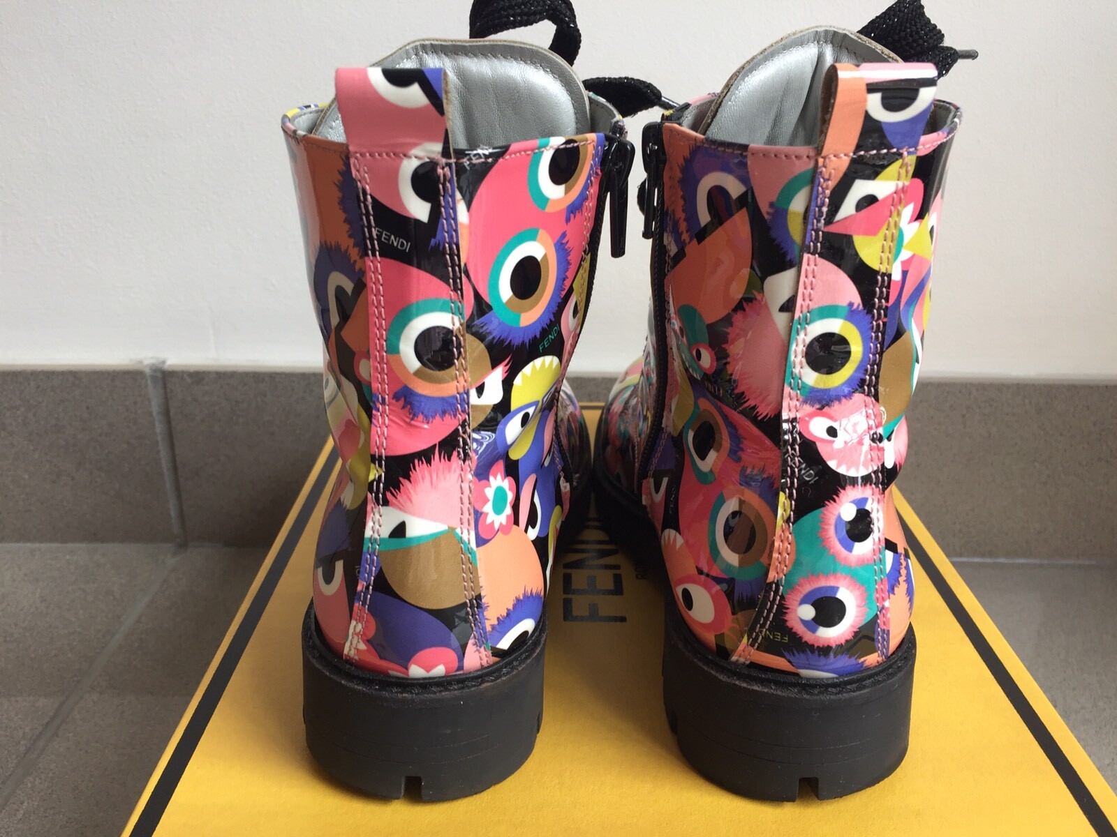 GIRLS FENDI MONSTER BOOTS  SIZE EU 33, UK SIZE 2 image 5