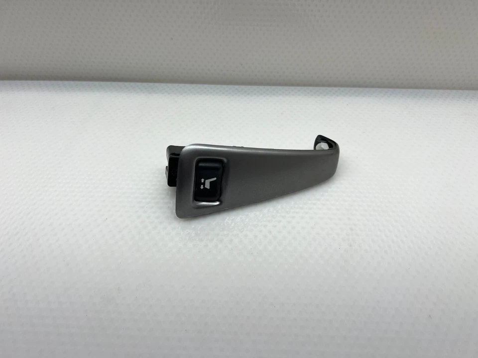 Оригинальный трансформируемый переключатель управления правым передним сиденьем 2010–2015 LEXUS IS250 IS350 - Изображение 2 из 4