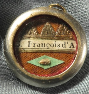 ANTIQUE THECA CASE WITH A RELIC OF ST.FRANCIS OF ASSISI FOUNDER