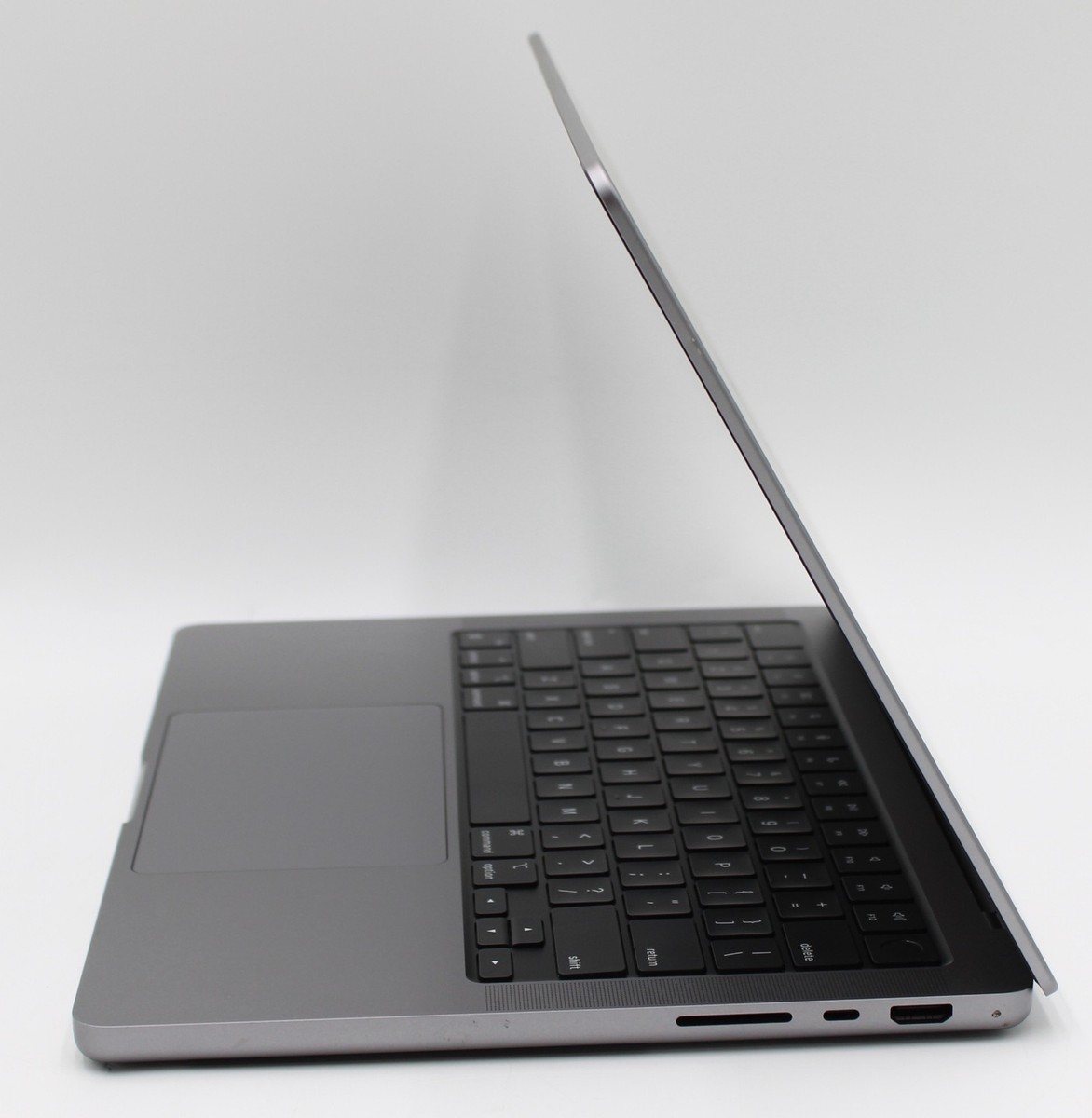 Apple MacBook Pro A2442 M1 Pro - 32GB RAM - 512GB - Space Gray