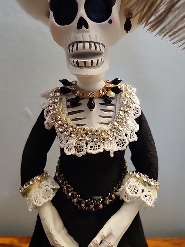 Elegante Dama Victoriana 21" Alto Esqueleto Día de los Muertos Halloween Árbol Topper - Imagen 3 de 8