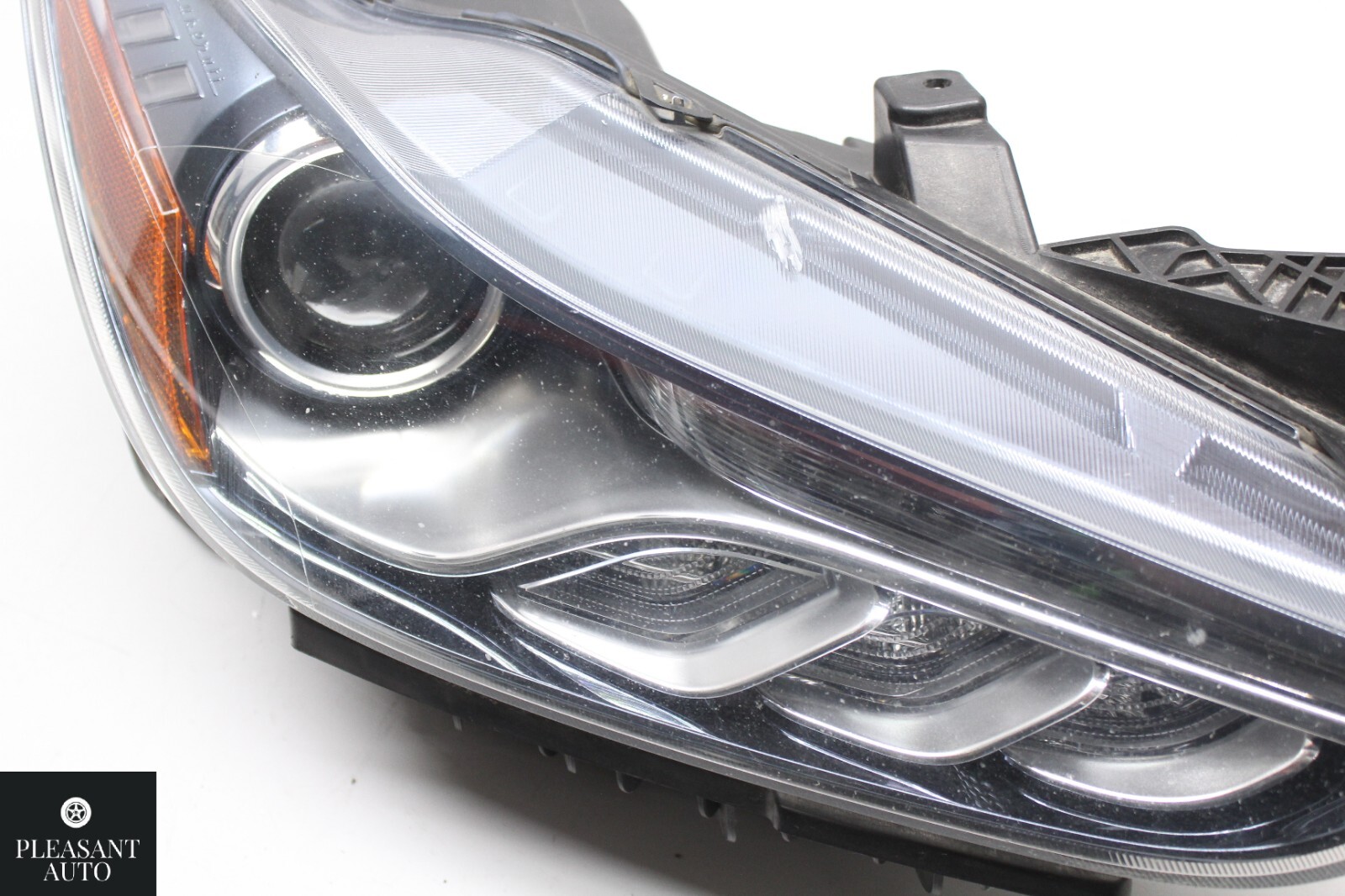 14-19 Maserati Ghibli M157 Right Passenger Side Headlight Lamp Xenon OEM