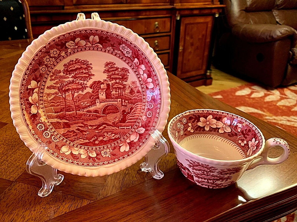 Set of 5 Cups & Saucers 