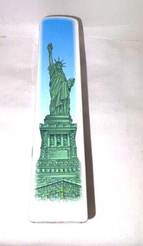 NYC Bus w/Statue Liberty, Empire St Building or Freedom Tower -Pull Back Action - Picture 6 of 11