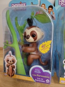 WowWee BFF Fingerlings VIOLET & HOPE, Baby Panda, Sloth  NEW lot of 3