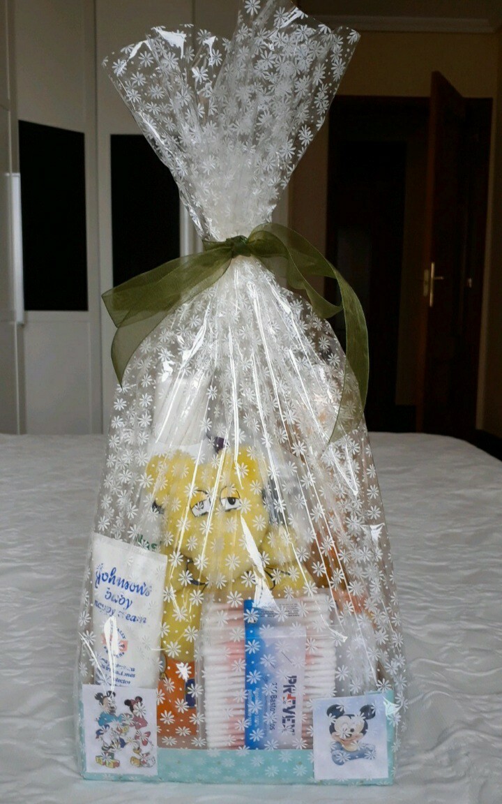 CANASTILLA DE PRODUCTOS DE ASEO PARA BEBE RECIEN NACIDO.PRIMERAS MARCAS.