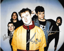 * MILITARIE GUN * signed 8x10 photo * GOD SAVE THE GUN * IAN SHELTON * COA *