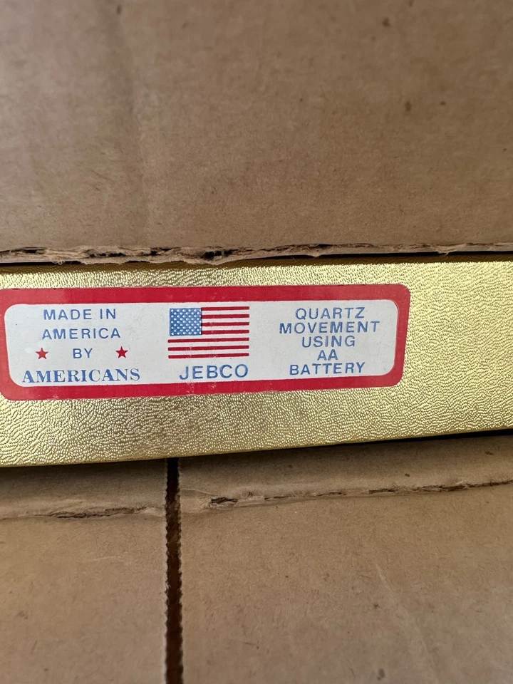 Reloj de pared modelo traje de baño herramientas a presión nuevo en caja Foto 4 de 4