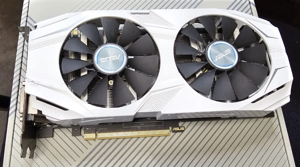 ASUS NVIDIA GeForce GTX 1070 8 GB Memory Computer Graphics Cards