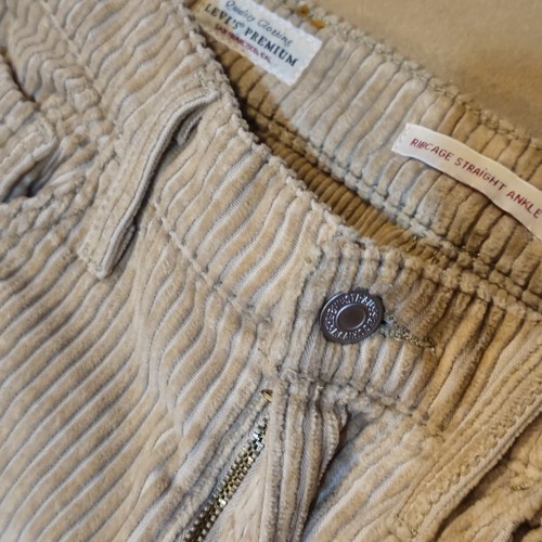 LEVIS premium ribcage straight ankle Corduroy pants Womens Size 25W 29L Like New - Picture 3 of 10