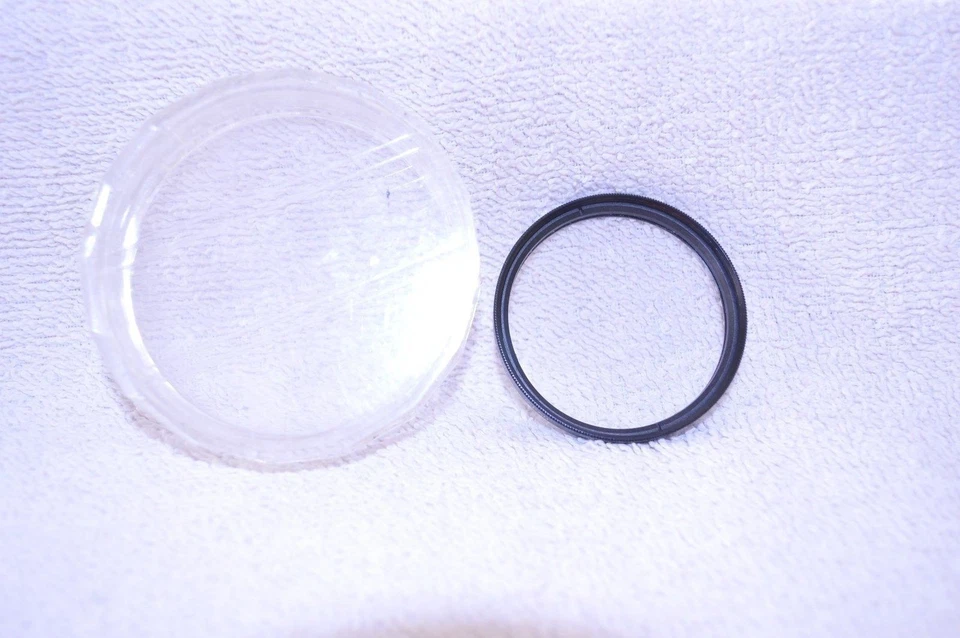 Vivitar 49 mm Halo-Spot Screw-In Filter with Case Made Japan (Q-174) - Image 2 of 2