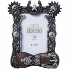 JT International Horseshoe and Spurs Frame