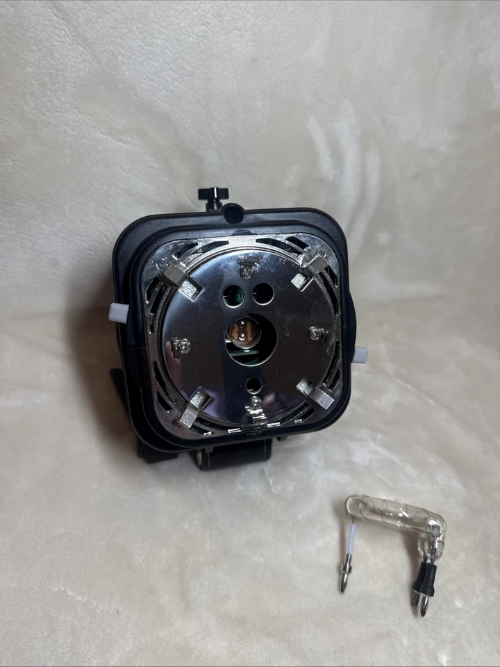 Genuine Paul C. Buff Einstein 640WS IGBT Professional Monolight Flash Unit - Image 2 of 4