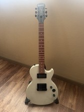 Epiphone Les Paul Special chitarra elettrica grigia indossata con custodia rigida